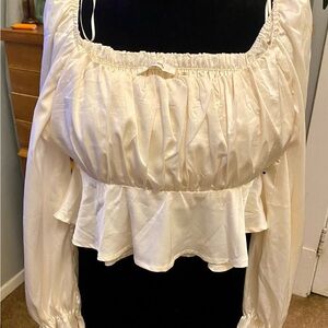 idem ditto Ivory Satin Puff Sleeve Square Neck Peplum Blouse Size L 10706TVC